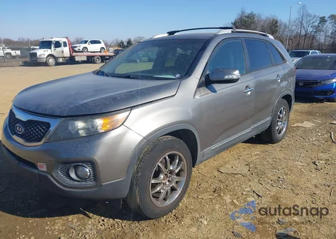 2013 Kia Sorento Lx V6 z USA, uszkodzony, nr VIN 5XYKT4A2XDG353546